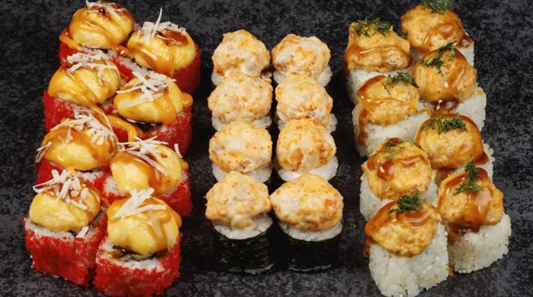 З чого роблять суші?