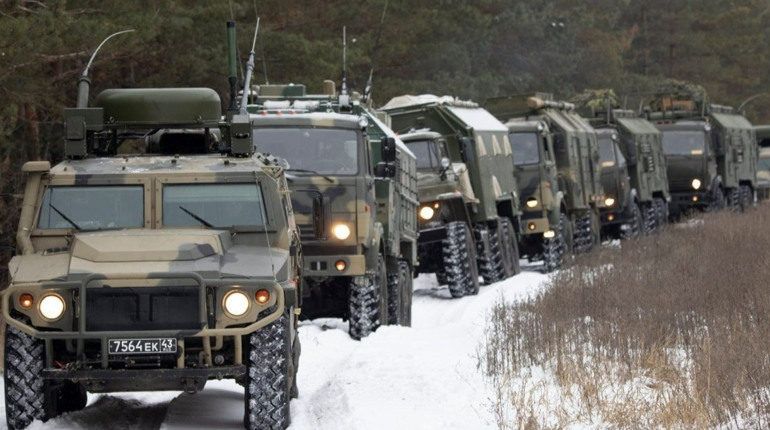 Через Мелітополь пройшло 50 броньованих та вантажних ворожих автівок у бік Запоріжжя