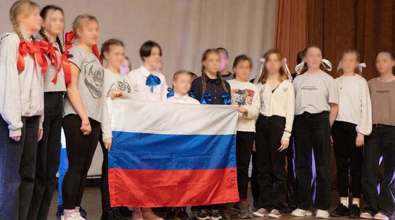 84 дитини з Херсонщини росіяни утримують у таборі в Євпаторії
