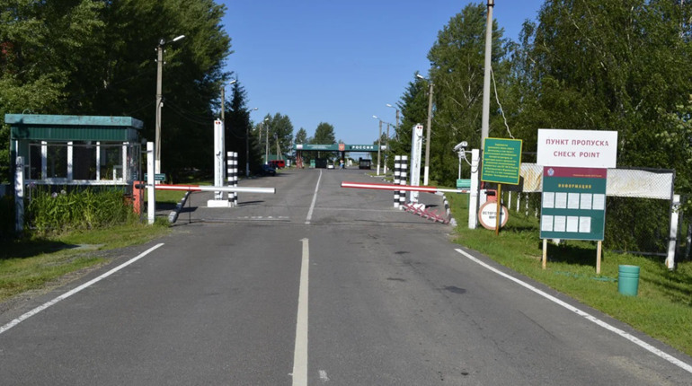 Ще один шлях виїзду з окупованого півдня України: три історії про евакуацію через Колотилівку