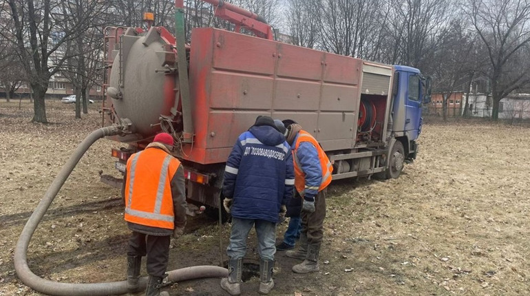 У Лозовій через аварію на колекторі припинено водопостачання. Які мікрорайони без води