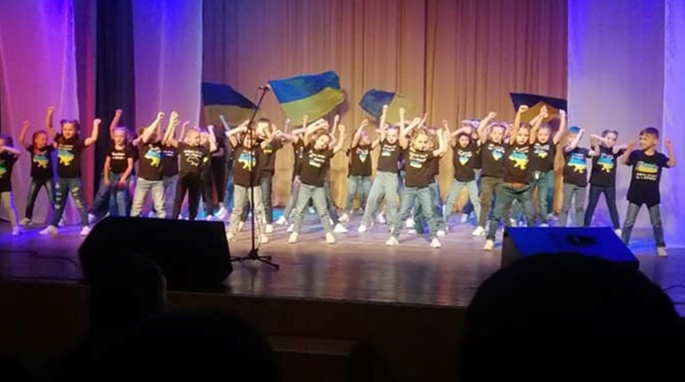 Щоб підтримати ЗСУ: в кіноконцертному залі «Дружба» відбувся благодійний концерт