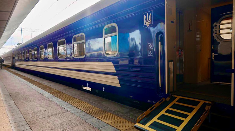 В одеських потягах з'являться комфортні вагони для пасажирів з інвалідністю: як вони виглядають