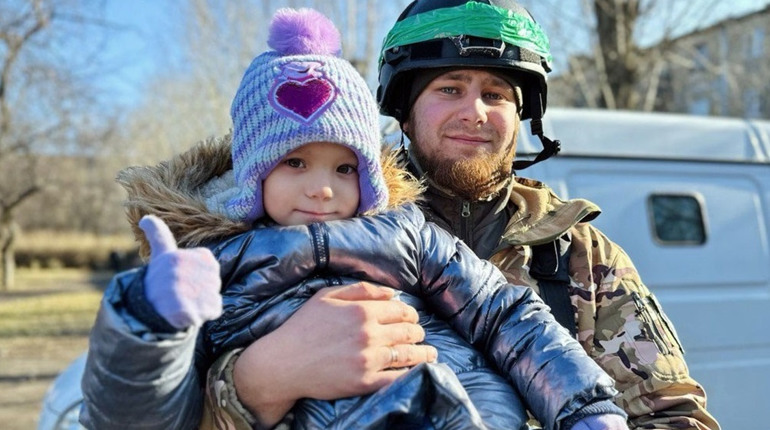 Що передбачає примусова евакуація дітей із зон активних бойових дій
