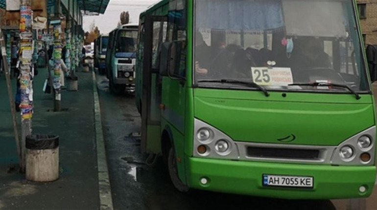 У Покровську від 13 березня на деякі маршрути додали нові рейси. Графік руху
