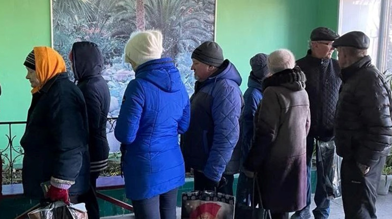16 березня жителям Торецької громади віком 60+ видають гуманітарку. Що можна отримати