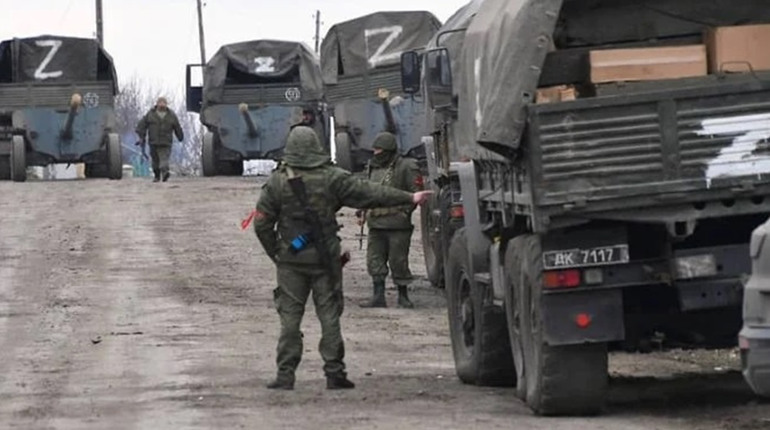 Під приводом проведення нібито "антитерористичних заходів" військові рф грабують жителів Херсонщини