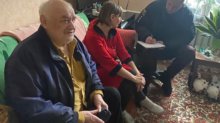 У Чернігові пенсіонер затримав шахрая, який працював за схемою "ваш родич у біді"