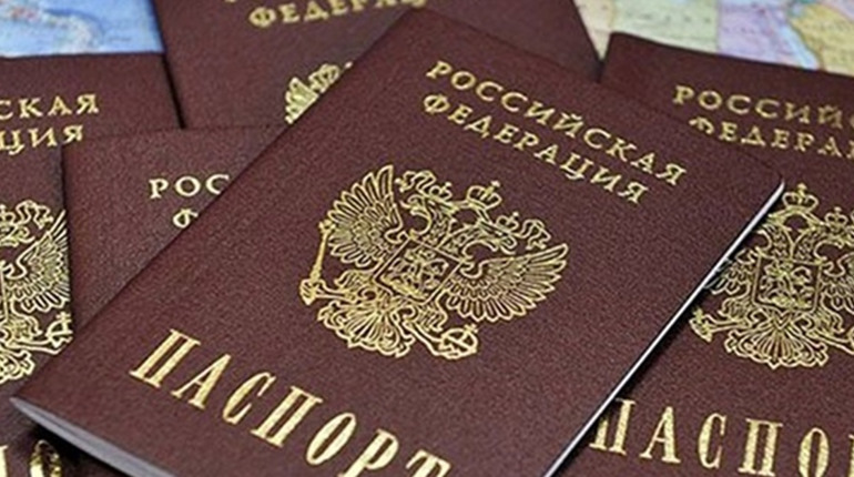 Окупанти погрожують кидати за ґрати жителів Херсонщини без паспорта рф