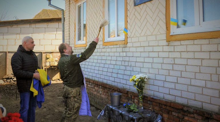 У Ніжині відкрили меморіальну дошку загиблому військовослужбовцю