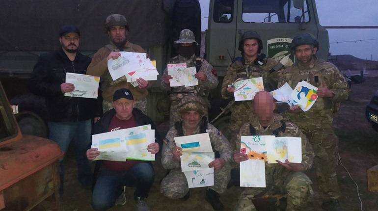 Менські волонтери відвезли допомогу одному із добробатів, що воює на Херсонщині