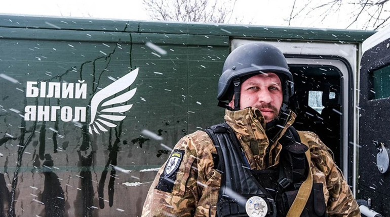 "Білий Янгол" евакуює людей з найгарячіших точок Донеччини. Телефони