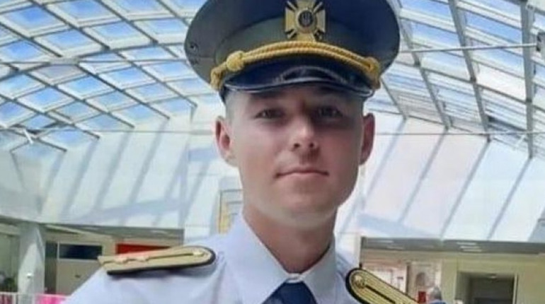 Він мріяв бути військовим і став справжнім Героєм. Пам'яті молодого офіцера, захисника Андрія Ткача