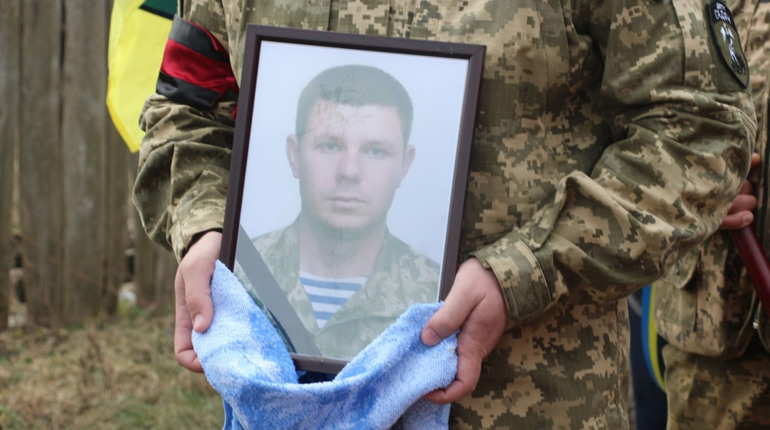 У Гадячі попрощалися із загиблим Олександром Кишком