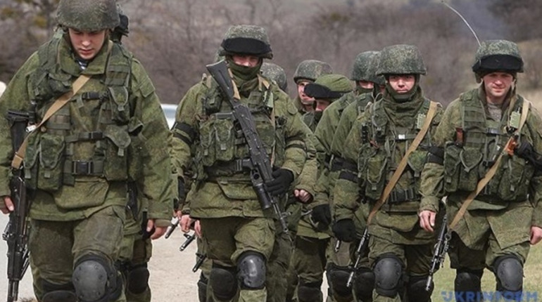 На лівобережжі Херсонщини окупанти "полюють" на колишніх військових та учасників АТО