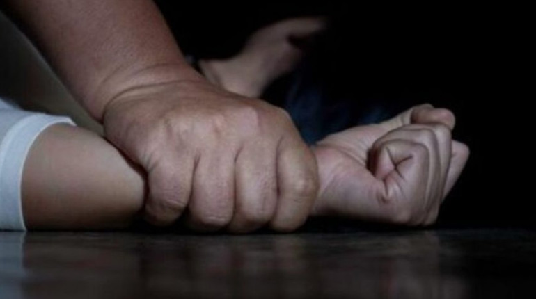 На Черкащині затримали іноземця, який зґвалтував власних неповнолітніх доньок