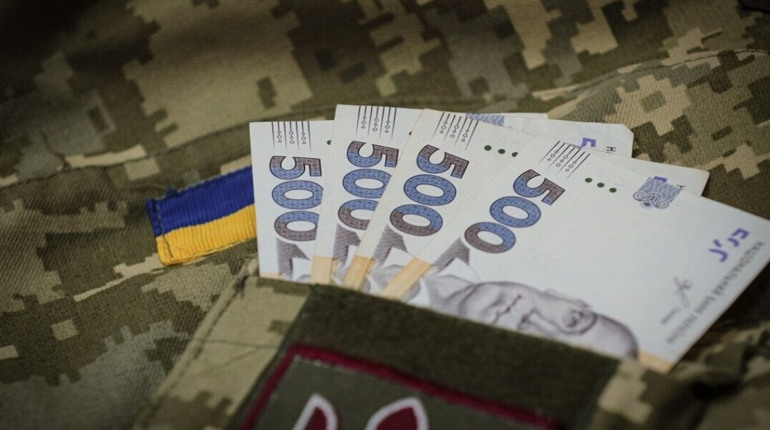 Ветерани війни можуть отримати 16 тисяч гривень допомоги від Червоного Хреста: як подати заявку