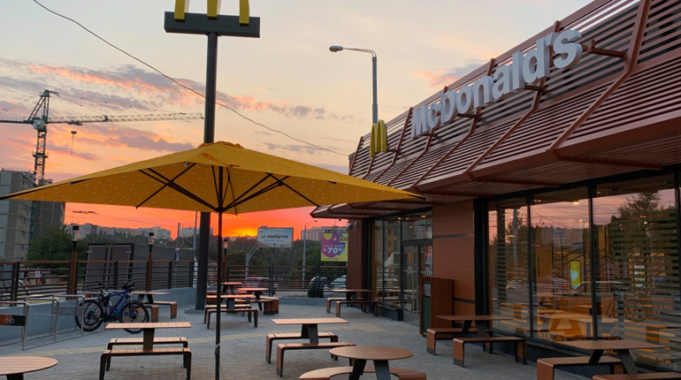 Ресторани McDonald’s знову відкриваються в Одесі. Вже 28 березня: адреси