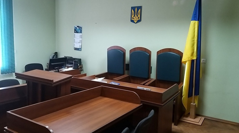 Суд оштрафував бориславця, бо той побив електромонтера за цифри на стовпі