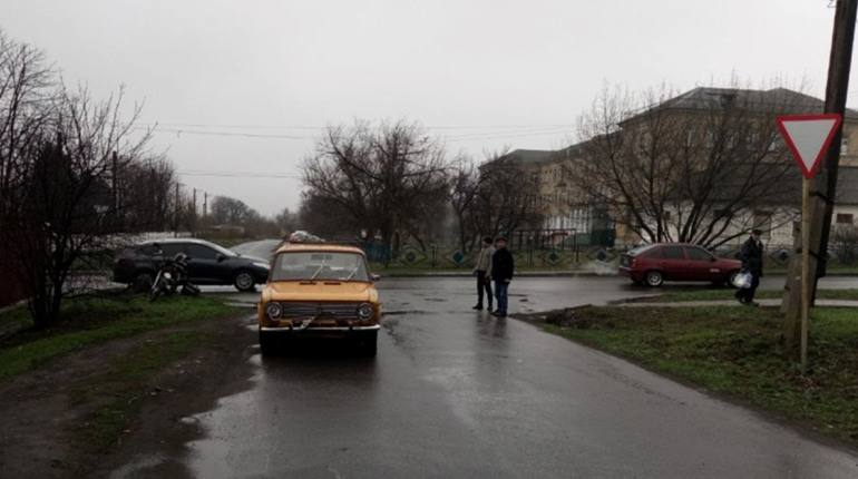 В Добропіллі на перехресті сталася ДТП. Чи є травмовані