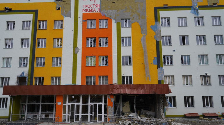Життя в окупації: історії тростянчан про знущання військових рф, евакуацію та облогу Тростянця