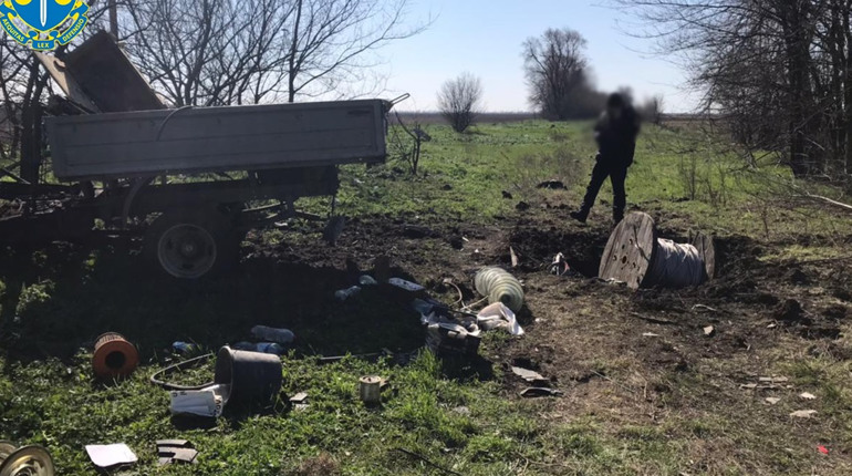 Херсонські енергетики підірвалися на російській міні, коли приїхали лагодити електромережі