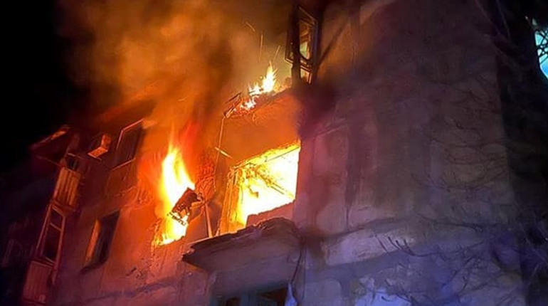 Окупанти атакували "Градами" Торецьк: троє поранених, численні руйнування