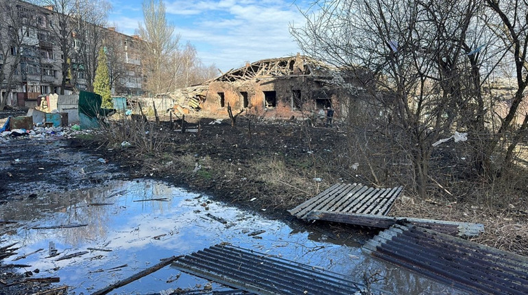 Попередньо 14 загиблих і поранених: росіяни обстріляли центр Костянтинівки