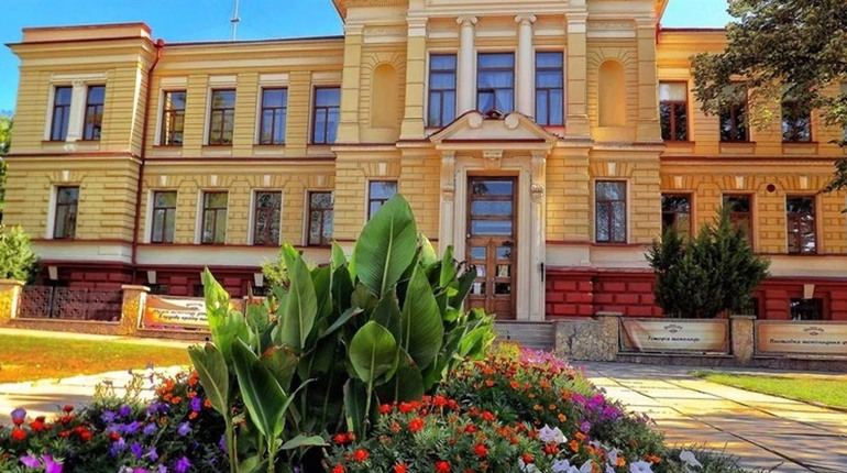 Загарбники задокументували крадіжку реліквій з краєзнавчого музею Херсонщини