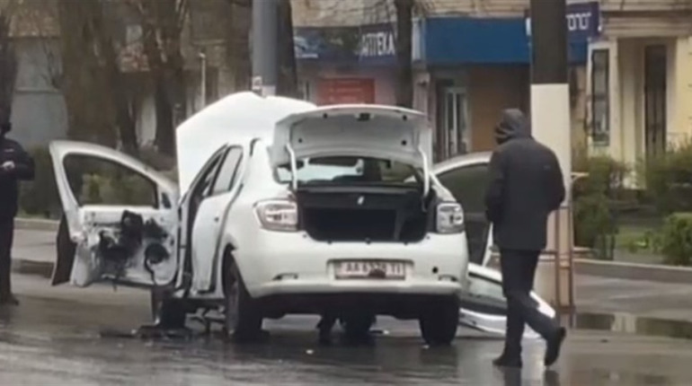 У Мелітополі підірвали машину з колаборантом Максимом Зубарєвим: з'явилися дані про його стан
