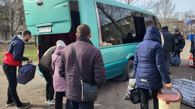 В Торецьку 6 квітня відбудеться евакуація до Дніпра та Черкащини. Контакти для запису