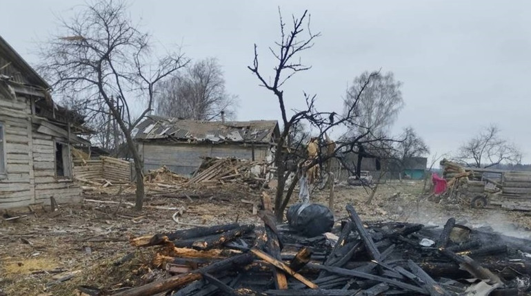 Росіяни скинули авіабомби на прикордоння Чернігівщини: знищені будинки, постраждала людина