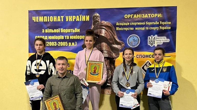 Чергове спортивне досягнення. Жителька Лозівської громади перемогла в чемпіонаті з вільної боротьби