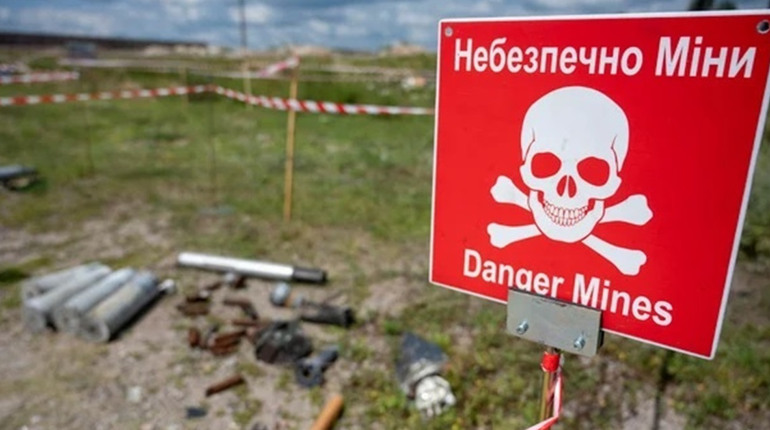 Грошова допомога для жителів Херсонщини, які постраждали від російських мін: як отримати