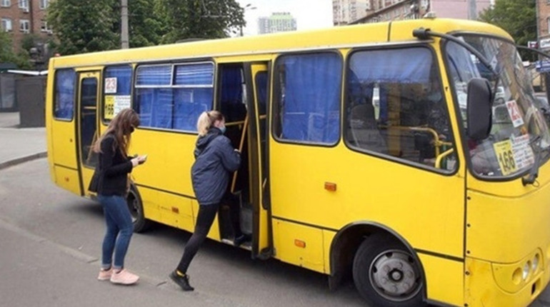 У Добропіллі відновлюють рух міських автобусів. За якими маршрутами