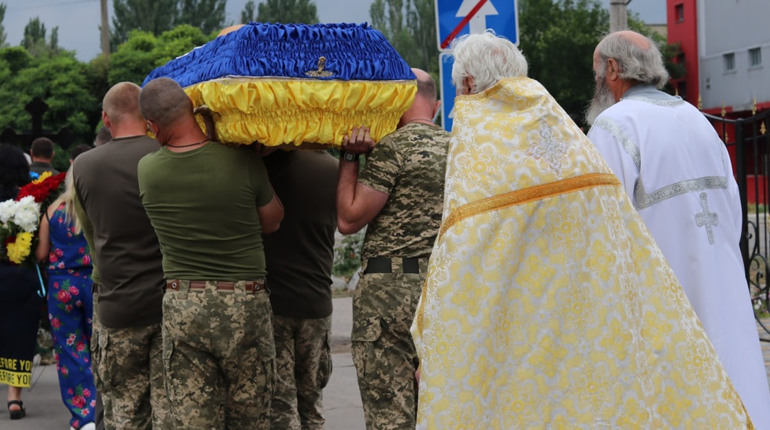 Вісьмом полеглим захисникам України посмертно присвоєно звання Почесного громадянина Нікополя