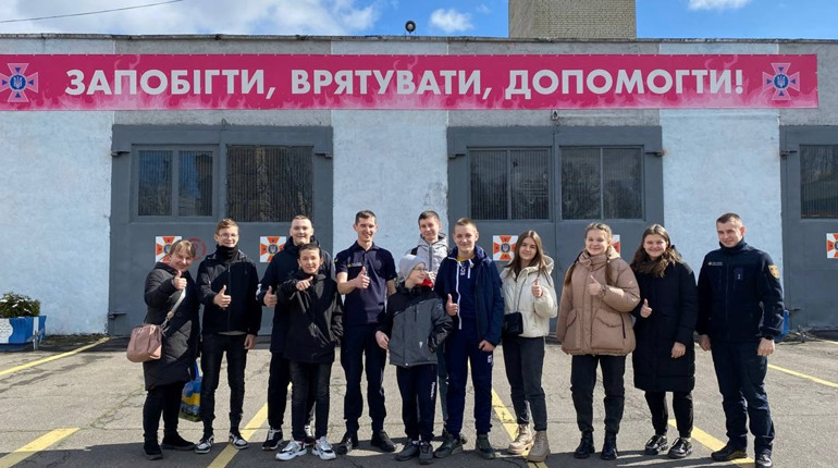 Рятувальники Вараша провели пізнавальну екскурсію для школярів Заболоттівської гімназії