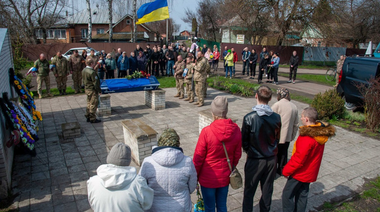 Ніжин попрощався із загиблим воїном-захисником – Нікітою Полівком
