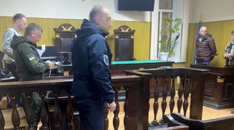 Військовому з Одещини, який відбирав доплати у підлеглих, обрали запобіжний захід