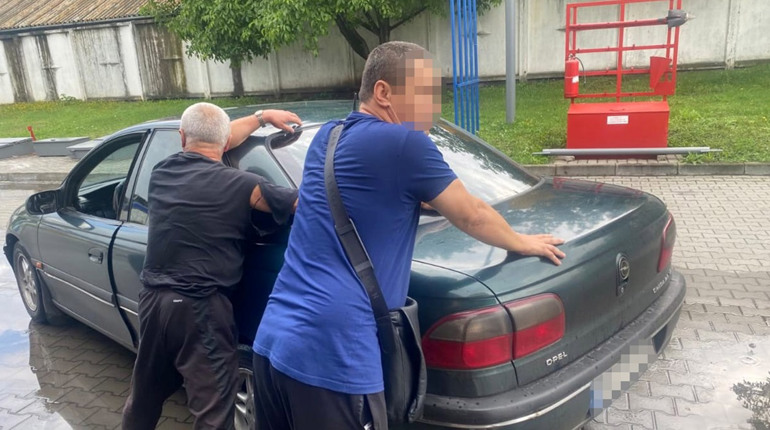 У Старокостянтинові судили крадіїв: вони викрали 13000 гривень