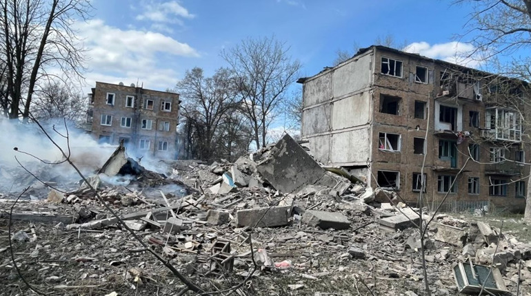Росіяни завдали авіаудару по Авдіївці: є руйнування