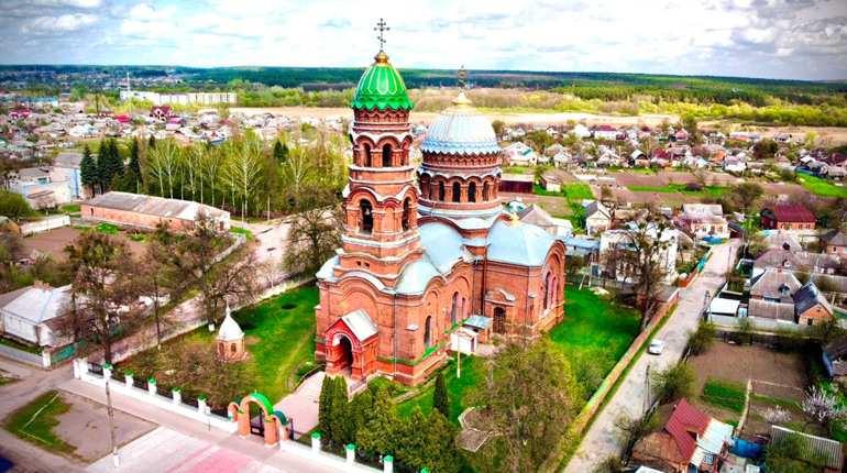Розклад богослужінь у Вознесенському храмі Тростянця: коли освячуватимуть паски