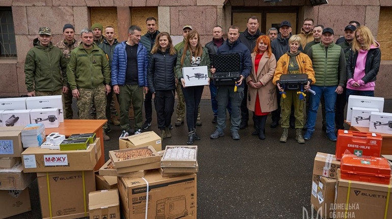 Проєкт «1000 дронів для України». Військові Донеччини отримали дрони Mavic 3