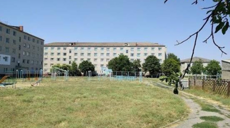 “Офіційна” катівня і тюрма. У Генічеську зареєстрували управління росгвардії в училищі №17