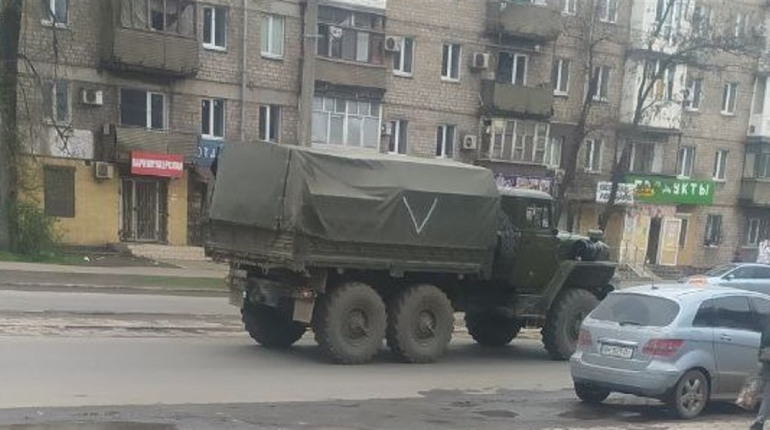 росіяни втікають із Мелітополя до Маріуполя — партизани "Атеш"