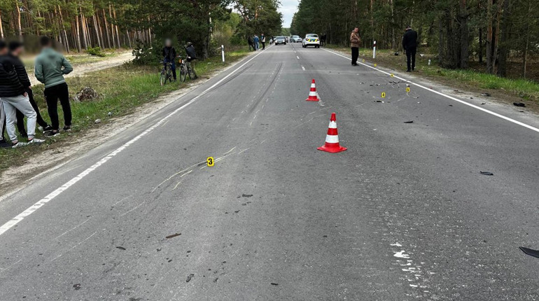 Потрійна ДТП: на Сарненщині зіткнулися два мотоцикли й авто