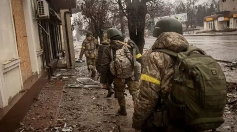 Бахмут тримається, але ворог підійшов до траси через Хромове, зайнявши прилеглу посадку