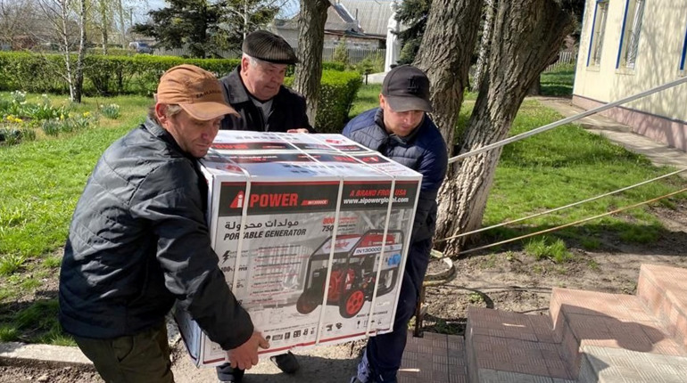 Покровська громада отримала генератори. Куди передадуть