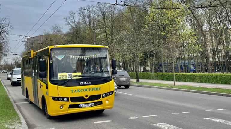 В Чернігові на поминальні дні організують додаткові маршрути. Як можна буде доїхати до кладовища