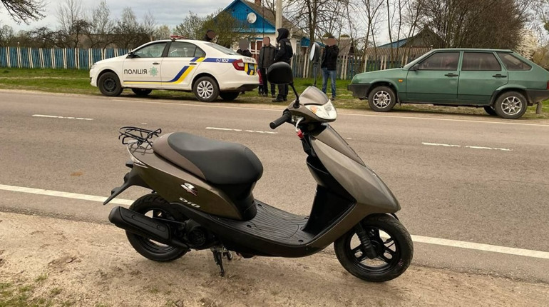 За порушення правил — тисяча: жителя Сарненського району спіймали на хабарі